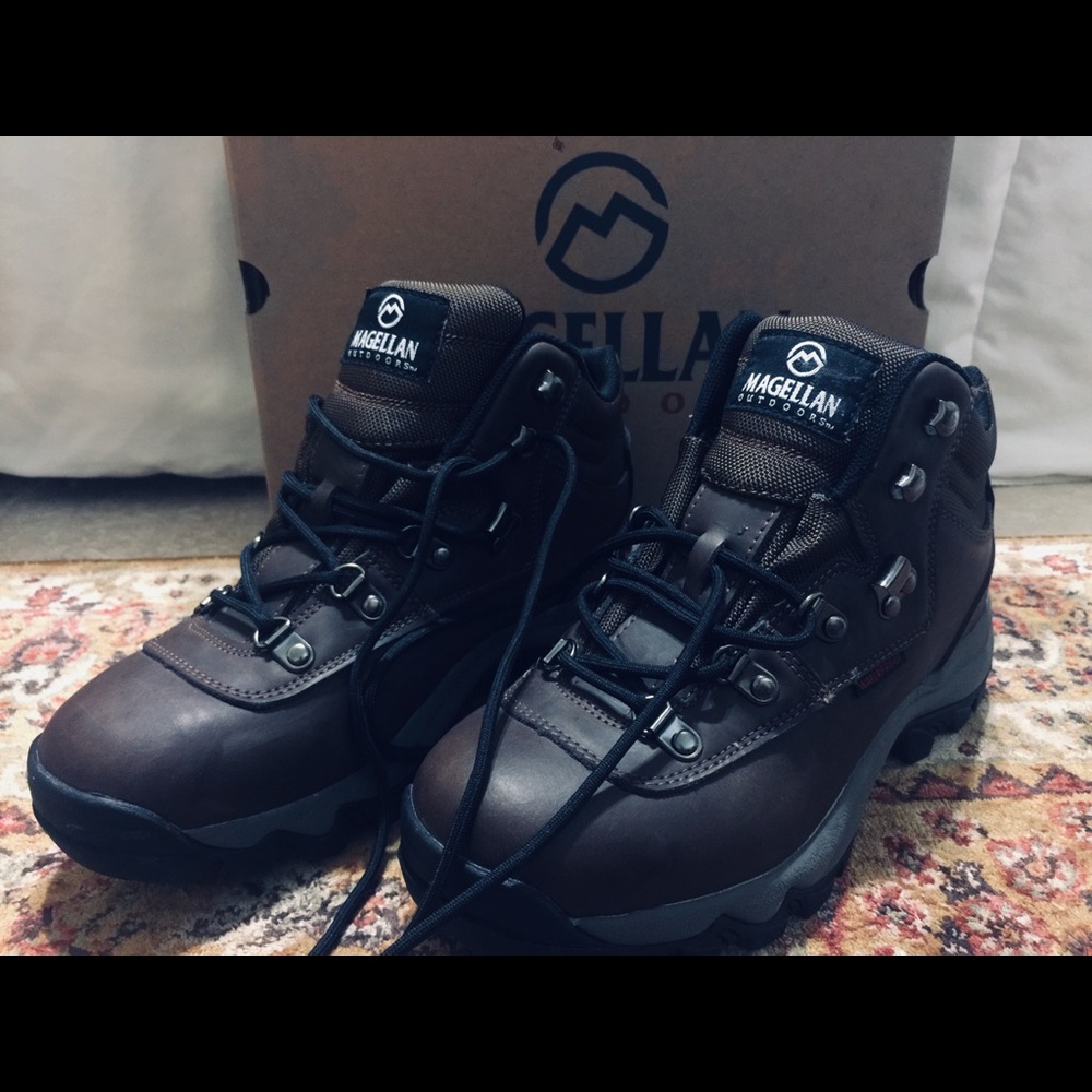 Women’s hiking boots